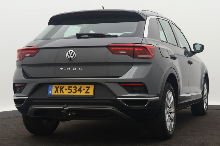 Volkswagen T-Roc 1.5 TSI Sport Automaat (DIGITALE COCKPIT, ADAPTIVE CRUISE, CARPLAY, NAVIGATIE, PDC, TREKHAAK, 1e EIGENAAR)