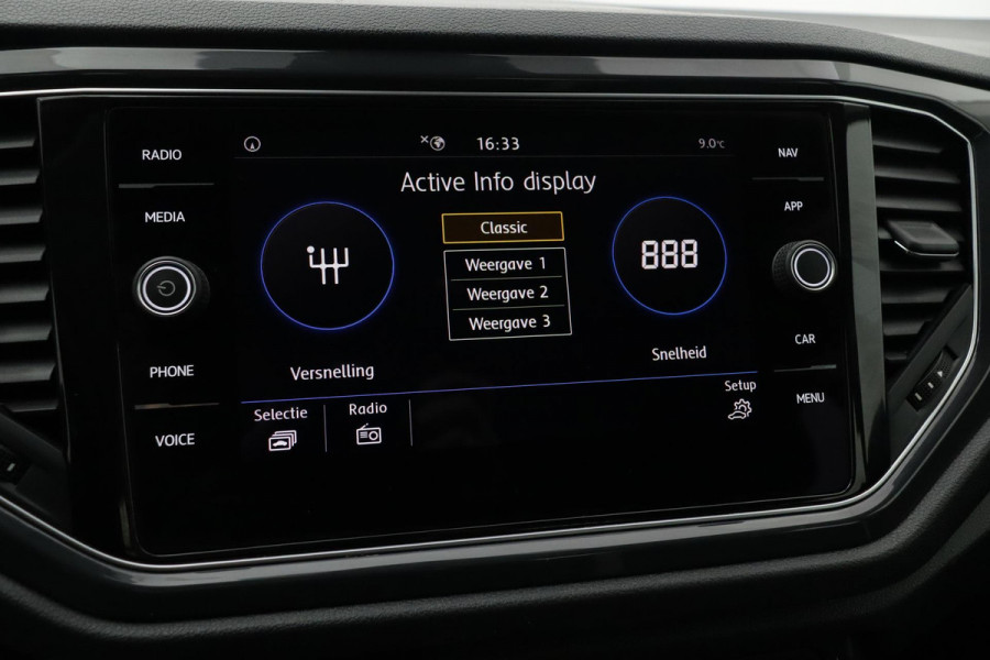 Volkswagen T-Roc 1.5 TSI Sport Automaat (DIGITALE COCKPIT, ADAPTIVE CRUISE, CARPLAY, NAVIGATIE, PDC, TREKHAAK, 1e EIGENAAR)