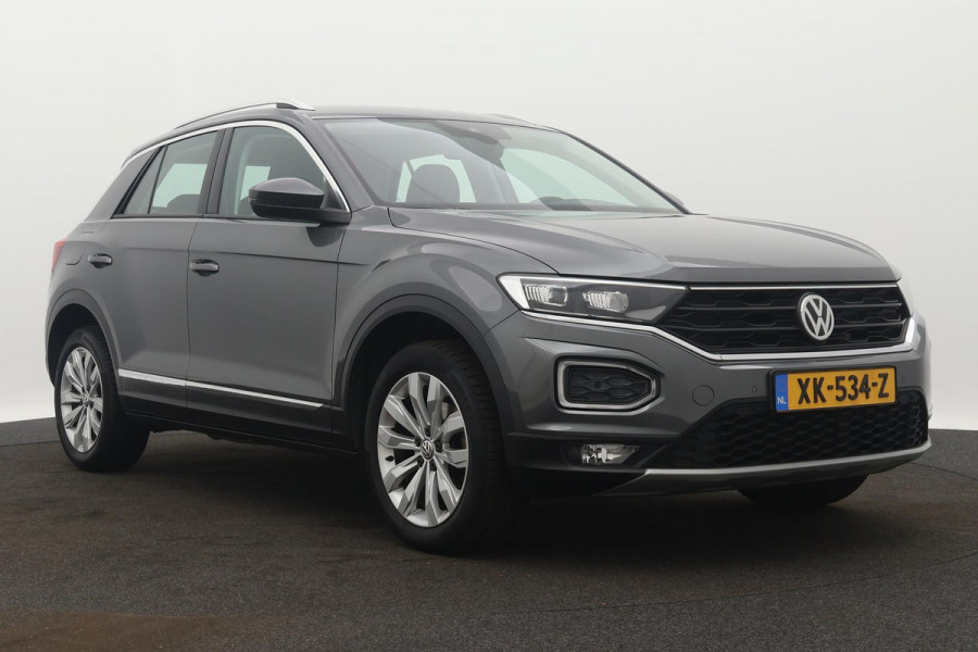 Volkswagen T-Roc 1.5 TSI Sport Automaat (DIGITALE COCKPIT, ADAPTIVE CRUISE, CARPLAY, NAVIGATIE, PDC, TREKHAAK, 1e EIGENAAR)