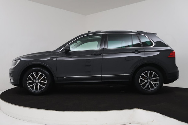 Volkswagen Tiguan 1.5 TSI ACT Comfortline (PANORAMADAK, STOELVERWARMING, CARPLAY, CLIMA, MASSAGE STOELEN, 1e EIGENAAR)