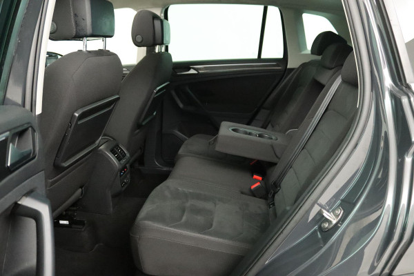 Volkswagen Tiguan 1.5 TSI ACT Comfortline (PANORAMADAK, STOELVERWARMING, CARPLAY, CLIMA, MASSAGE STOELEN, 1e EIGENAAR)