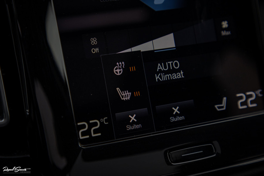 Volvo XC40 1.5 T5 Recharge R-Design | Panorama dak | Zwenkbare trekhaak | Apple carplay |