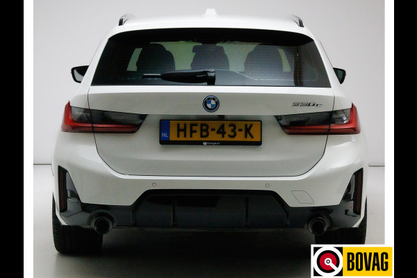 BMW 3 Serie Touring 330e Touring M-sport LCI 292 PK | Camera | Adap. Cruise | Active guard plus Led, Navi, App. connect, Elec. klep, Stoel- en Stuurverwarming, nw. model!