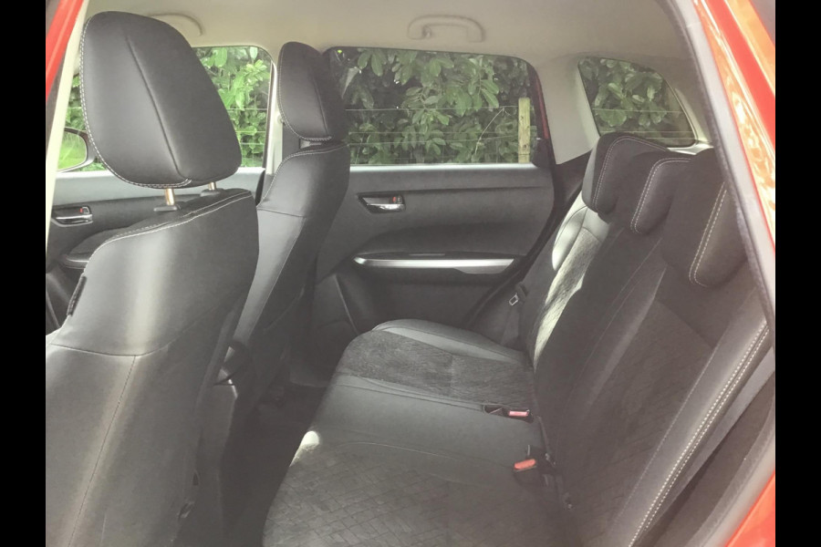 Suzuki Vitara 1.4 Boosterjet Style Smart Hybrid. 1e eig./dealeronderhouden met 2 jr. APK