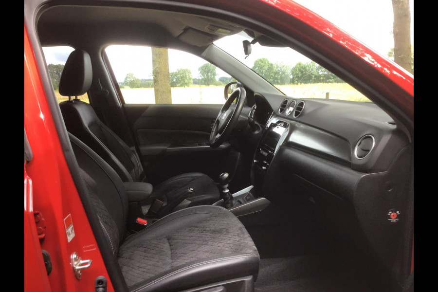 Suzuki Vitara 1.4 Boosterjet Style Smart Hybrid. 1e eig./dealeronderhouden met 2 jr. APK