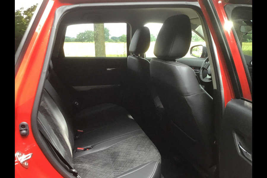 Suzuki Vitara 1.4 Boosterjet Style Smart Hybrid. 1e eig./dealeronderhouden met 2 jr. APK