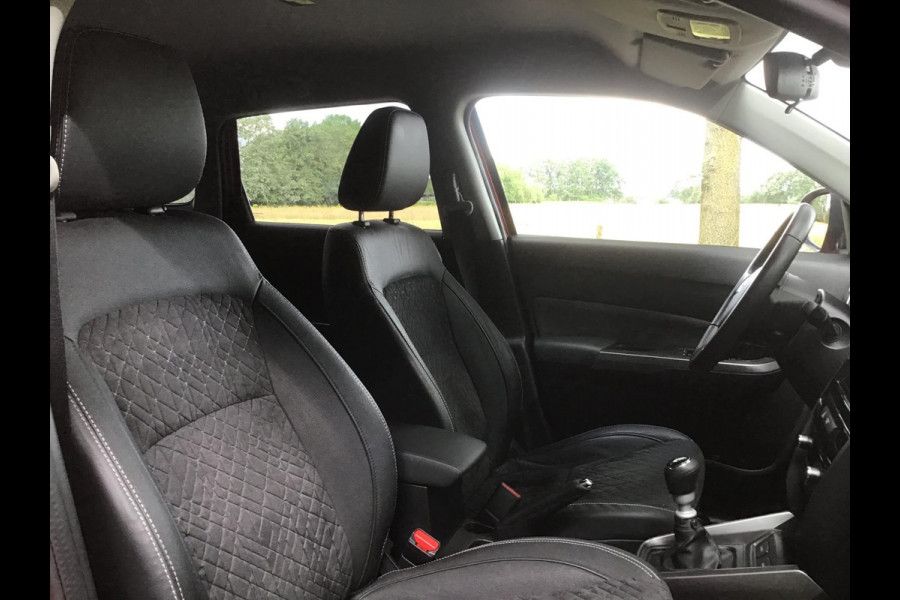 Suzuki Vitara 1.4 Boosterjet Style Smart Hybrid. 1e eig./dealeronderhouden met 2 jr. APK