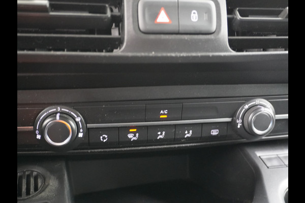 Peugeot Partner HDI 102pk Apple Carplay Android Navi Airco Cruise Control Pdc DAB Bluetooth Carkit 1.5 BlueHDI Premium Schuifdeur Achterdeuren met ruit Connected Electr.ramen en Spiegels CV-Afstandbediend 1500kg trekvermogen!