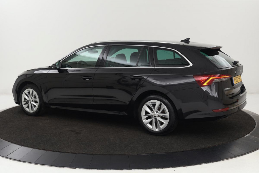 Škoda Octavia 1.0 TSI Business Edition Plus | Leder | Camera | Adaptive cruise | Stoelverwarming | Memory | Sfeerverlichting | Carplay | Full LED