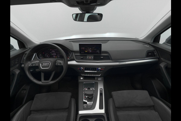 Audi Q5 50 TFSI e quattro S Edition Plug in Hybrid PHEV | Panodak | Trekhaak af Fabriek | Alcantara Sportstoelen Memory | Apple Carplay | Virtual | Navigatie | L.M. 20" | Stoelverwarming | DAB |