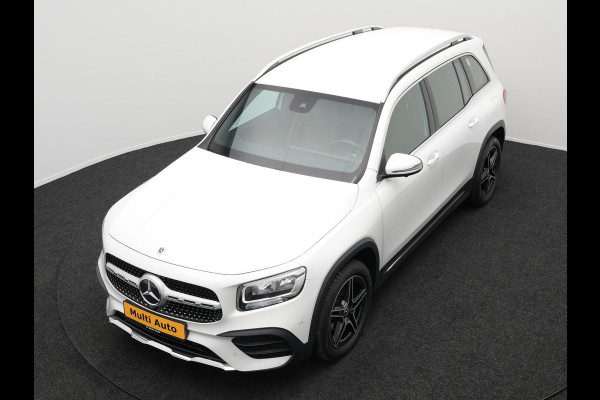 Mercedes-Benz Glb 180 AMG Line Automaat | Lederen Sportstoelen | Navigatie | 360 Camera | Apple Carplay | L.M. 19" | Stoelverwarming | DAB |