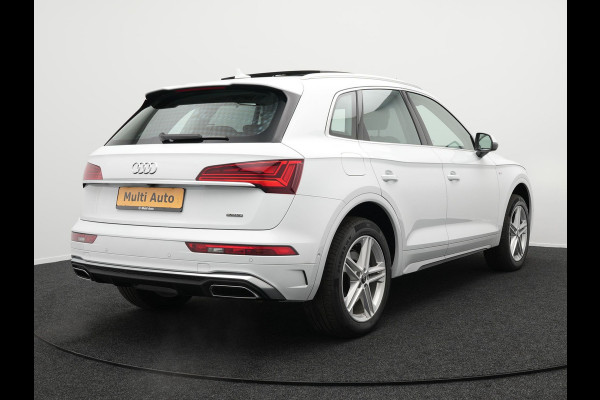 Audi Q5 55 TFSI e Quattro S-Line Plug in Hybrid PHEV | Panodak | Sportstoelen Memory | Adaptive Cruise | Trekhaak af Fabriek | Bang & Olufsen | Sound | Head Up | Apple Carplay | 360 Camera | Navigatie | Virtual | L.M. 19" |