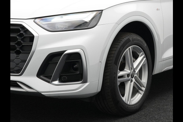 Audi Q5 55 TFSI e Quattro S-Line Plug in Hybrid PHEV | Panodak | Sportstoelen Memory | Adaptive Cruise | Trekhaak af Fabriek | Bang & Olufsen | Sound | Head Up | Apple Carplay | 360 Camera | Navigatie | Virtual | L.M. 19" |