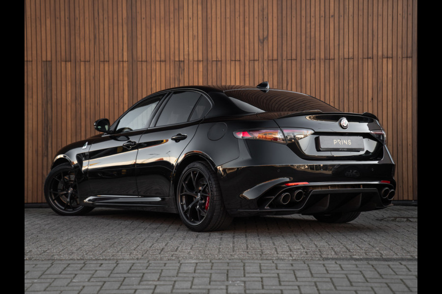 Alfa Romeo Giulia 2.9 V6 Quadrifoglio | Akrapovic | Veel carbon! | CarPlay | Adapt. cruise