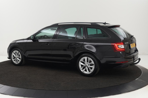 Škoda Octavia 1.5 TSI Sport | Trekhaak | Adaptive cruise | Stoelverwarming | Carplay | Sportstoelen | Navigatie | Virtual Cockpit | Climate control | PDC | Getint glas