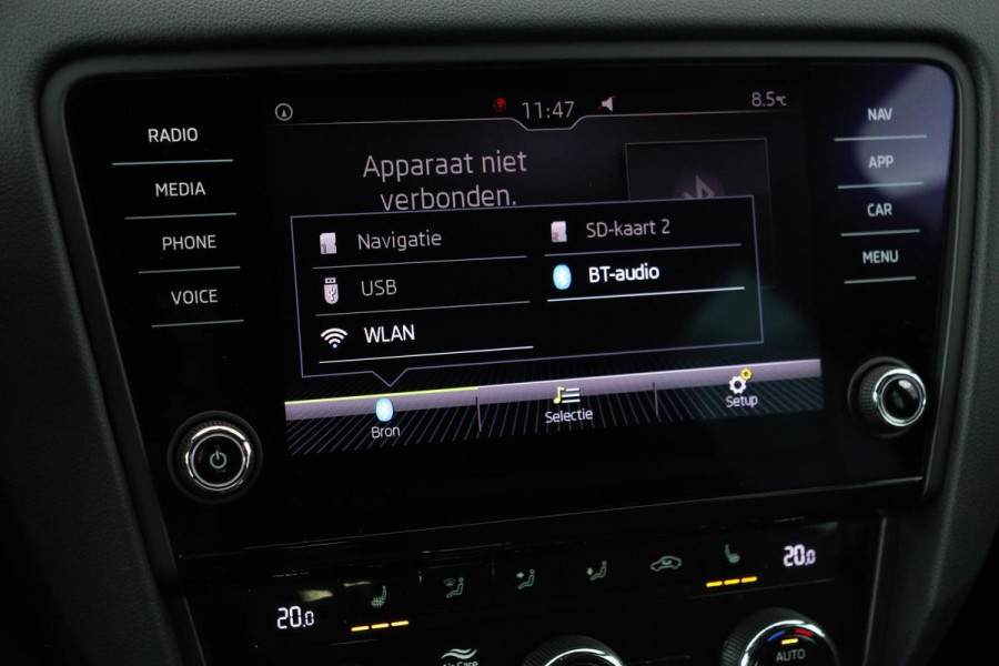 Škoda Octavia 1.5 TSI Sport | Trekhaak | Adaptive cruise | Stoelverwarming | Carplay | Sportstoelen | Navigatie | Virtual Cockpit | Climate control | PDC | Getint glas