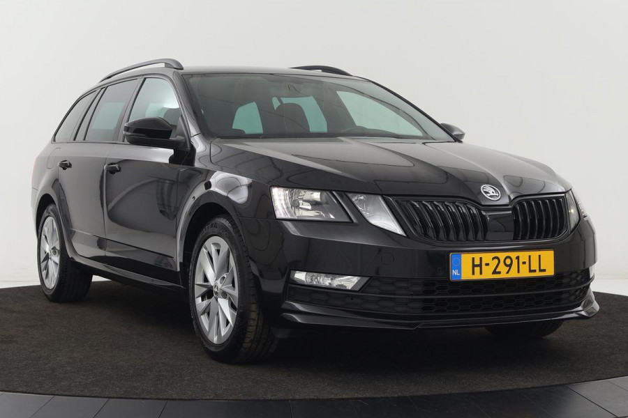 Škoda Octavia 1.5 TSI Sport | Trekhaak | Adaptive cruise | Stoelverwarming | Carplay | Sportstoelen | Navigatie | Virtual Cockpit | Climate control | PDC | Getint glas