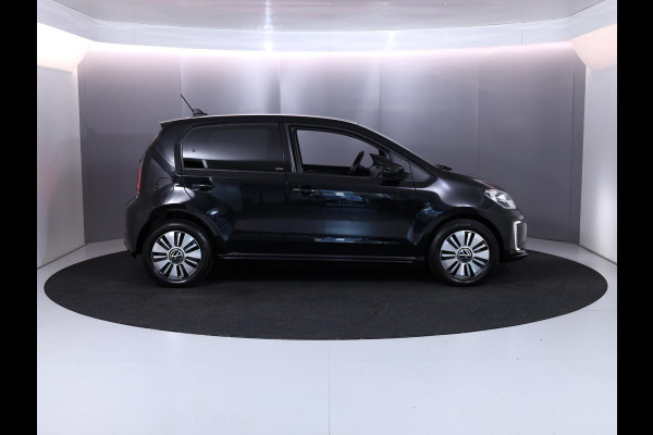 Volkswagen e-Up! e-up! Style United 83 pk | Navigatie via App | Parkeersensoren achter | Achteruitrijcamera | Cruise control | Autom. airco | Stroelverwarming |