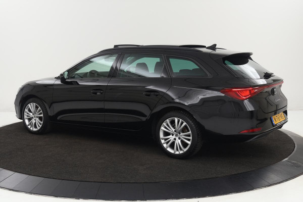 Seat Leon 1.5 TSI Style Intens | Panoramadak | Adaptive cruise | Carplay | Camera | Navigatie | Full LED | Park Assist | Virtual Cockpit