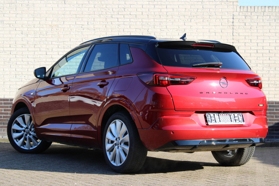 Opel Grandland 1.6 Turbo Plug-In Hybrid 4x4 GSe | Navigatie | Camera | BLIS | Adaptieve cruise