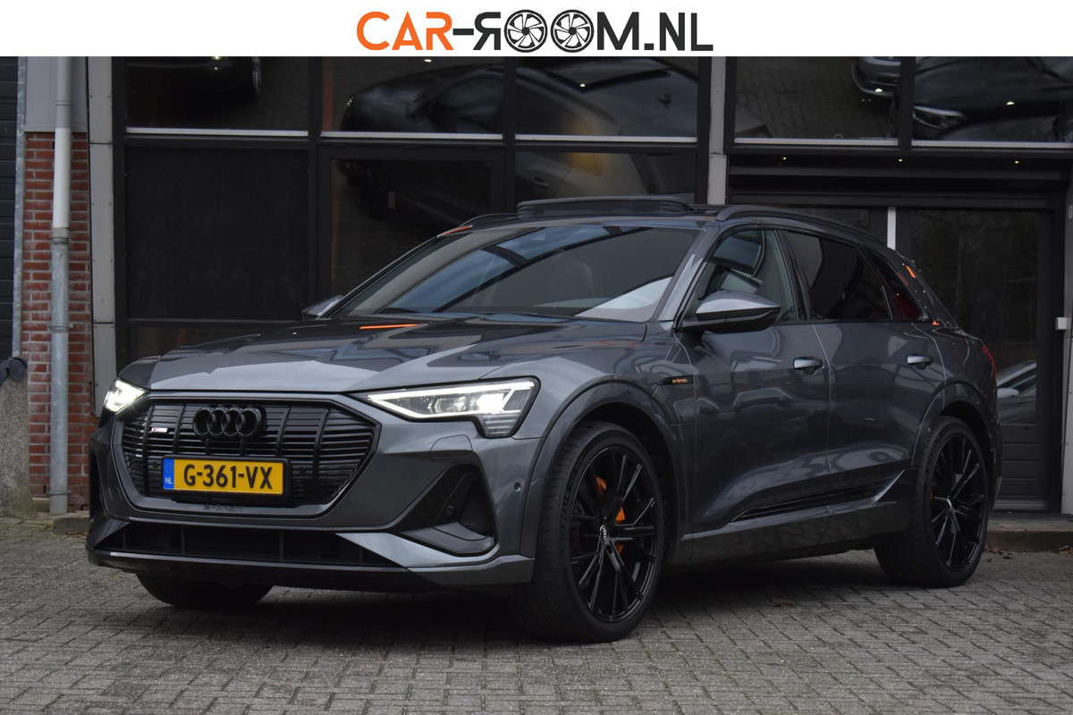 Audi e-tron e-tron 50 quattro Launch edition Black 71 kWh Pano Lane ACC Luchtvering