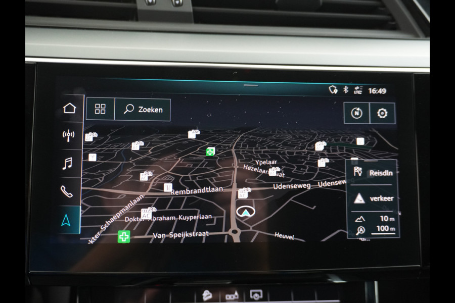 Audi e-tron e-tron 95kWh 408PK 55 Advanced Pro Line Plus Adaptive Cruise Control Quattro 95 kWh 104.000 Nieuw 20" Luchtvering Apple Android  Active-Lane-Assist Connected-Services Bordherkenning Comfort-Sleutel Akoestische zijruiten DAB WiFi Audi-Phone-box Deursluithulp Keyless PTC-Verwarming Bang&Olufsen Spoorwissel-Assist Trekhaak-voorbereid (1800kg) Automatische-NiveauRegeling Fase 3 laden