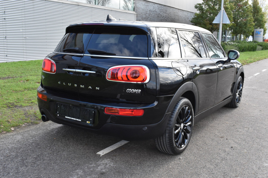 MINI Clubman 1.5 Cooper Pepper Automaat Navigatie Keyless-go Leer interieur