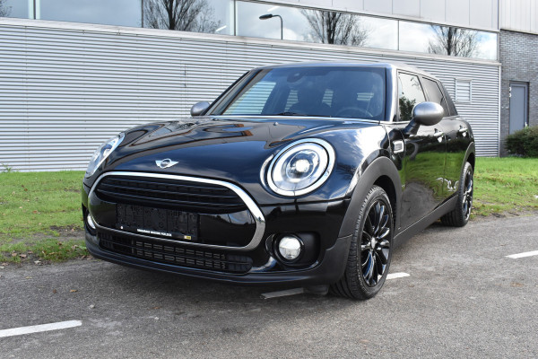 MINI Clubman 1.5 Cooper Pepper Automaat Navigatie Keyless-go Leer interieur