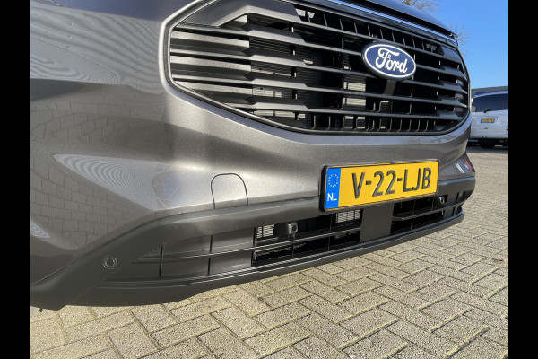 Ford Transit Custom 340 2.0 TDCI L2H1 Trend DC 6 persoons / NIEUW / bpm vrij / rijklaar € 40.950 ex btw / lease vanaf € 733 / direct leverbaar / airco / cruise / apple carplay / camera / magnetic grey metallic