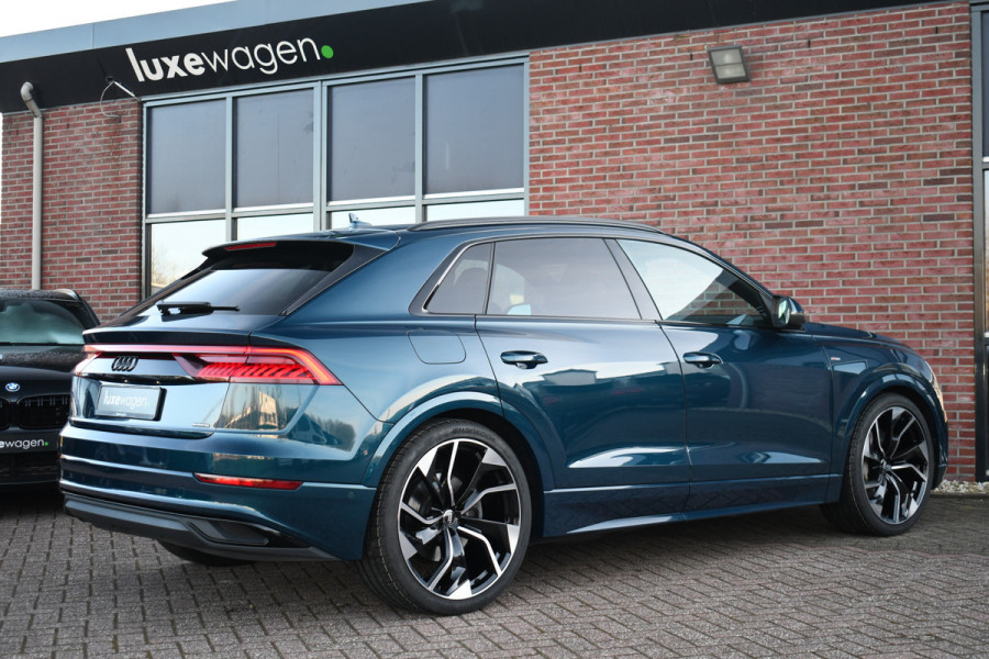 Audi Q8 55 TFSI e quattro S-Line S-zetels Pano 23inch Trekh B&O ACC Softclose