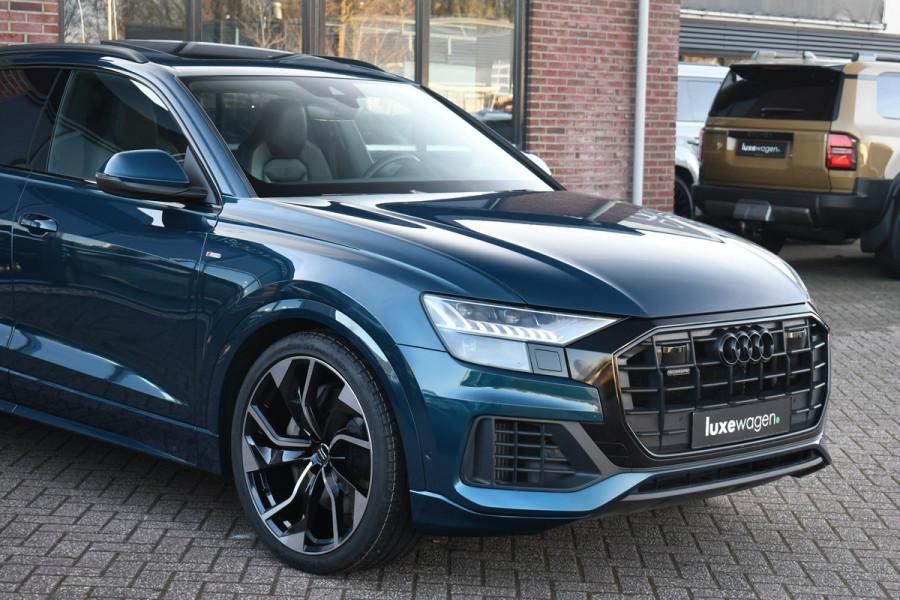 Audi Q8 55 TFSI e quattro S-Line S-zetels Pano 23inch Trekh B&O ACC Softclose