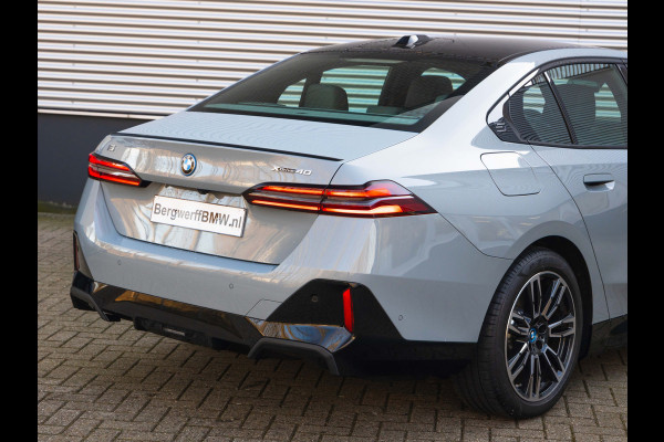 BMW i5 xDrive40 M-Sport Pro - Pano - Bowers & Wilkins - Driving Ass Prof - Active Steering