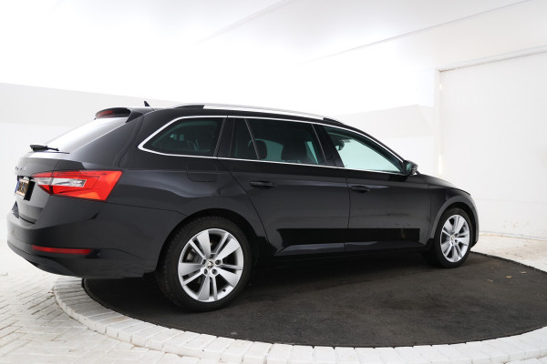 Škoda Superb Combi 2.0 TDI Business Edition Automaat, Volleder, Navigatie,