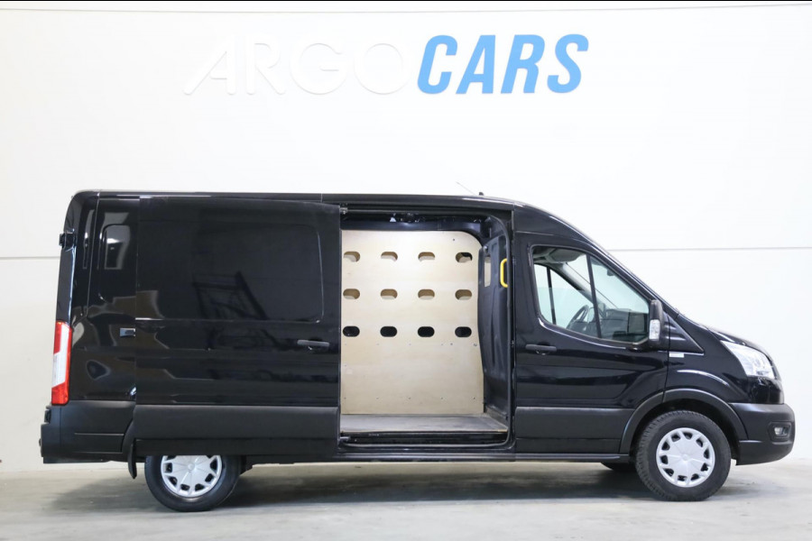 Ford Transit 2.0 TDCI AUTOMAAT ZWART L3/H2 330 CAMERA LED NAVI AIRCO CRUISE CONTROL TREKHAAK PDC CARPLAY Lease v/a 199p.m