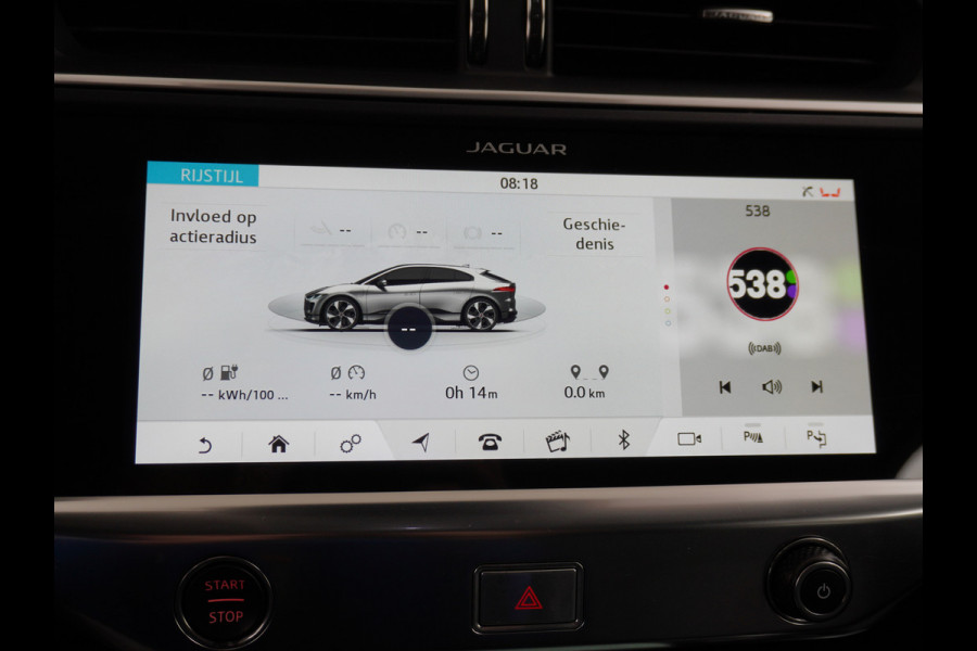 Jaguar I-PACE EV400 90kWh AUT. 400PK 696Nm AWD Leer+Verwarmd 20"lm Trekhaak Apple Carplay Android Navi Camera's LED Park-Assist PDC-a+v Keyles LED MultiMedia Bordherkenning koplampreiniging Lane-Assist App-Connect Voorwerwarming/koeling WiFi  DigiDash DAB 4WD Low Friction Launch Roll Stability Control Uitparkeer waarschuwing Vermoeidheids herkenning Orig NLse auto Accu-garantie 28-12-2027 / 160dkm Snelladen tot 104kw