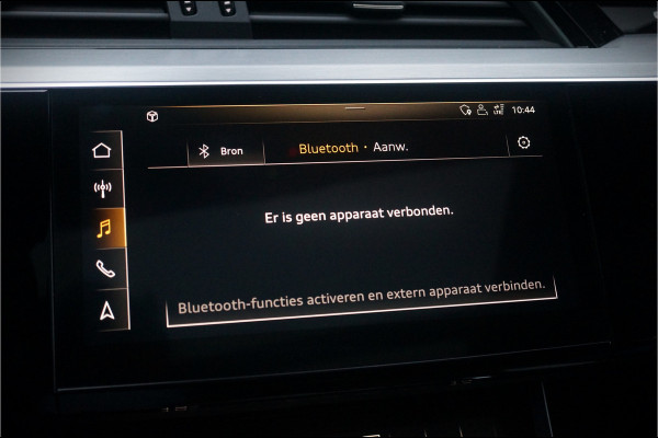 Audi e-tron e-tron 50 quattro S edition Black 71 kWh | S-Line | Panoramadak | Memory Seats | Trekhaak | Luchtvering | Adaptive Cruise Control | Camera | Keyless | Matrix LED | Leder | Stoelverwarming | NAP | BTW