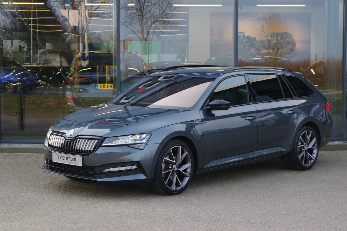 Škoda Superb Combi 1.4 TSI iV 218 PK Sportline BNS PHEV, Trekhaak, DCC, 4 x Stoelverwarming, Camera