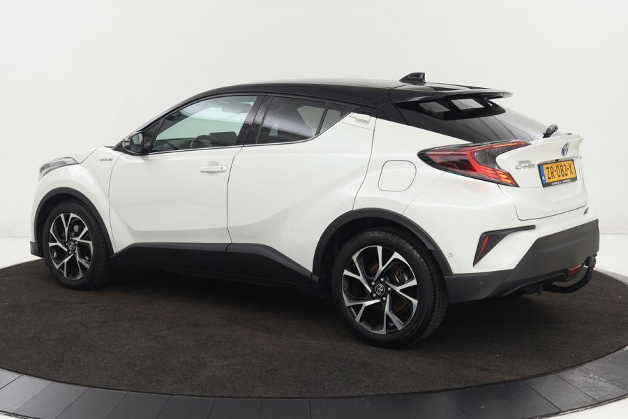 Toyota C-HR 1.8 Hybrid Style | Stoelverwarming | Trekhaak | Adaptive cruise | JBL Sound | Camera | Navigatie | Keyless | Dodehoek detectie