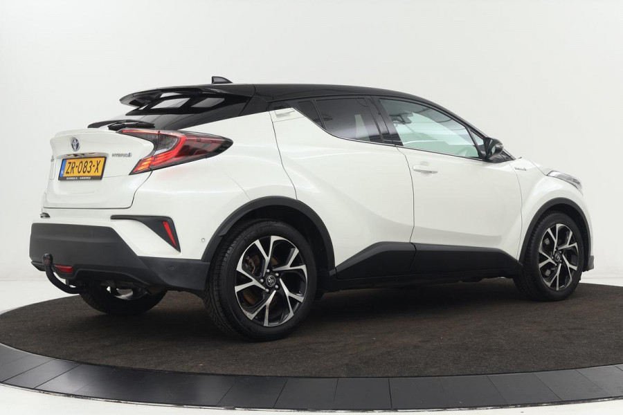 Toyota C-HR 1.8 Hybrid Style | Stoelverwarming | Trekhaak | Adaptive cruise | JBL Sound | Camera | Navigatie | Keyless | Dodehoek detectie