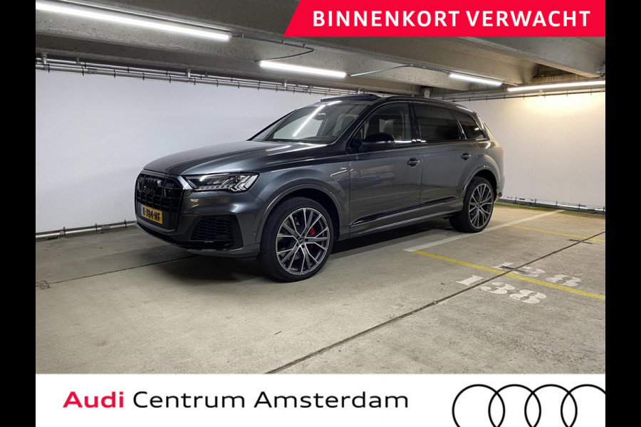 Audi Q7 60 TFSI e quattro Competition 340 pk S-tronic | Navigatie | Panoramadak | Elektr. trekhaak | Parkeersensoren (Park assist) | Rondomzicht camera | Stoelverwarming v/a | S-Line |