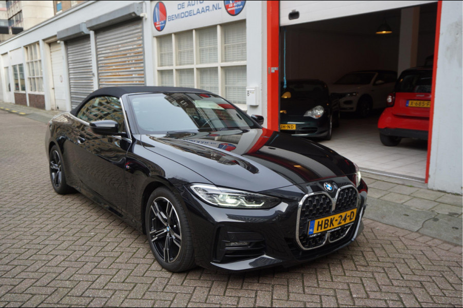 BMW 4 Serie Cabrio 420i High Executive 3x M-SPORT (Exterieur/ Interieur/ Onderstel) | BMW Garantie 12/2026 | Black on Black | Nieuwstaat | Keyless | Led | Apple | Memory | Virtual Cockpit | Sfeerverlichting