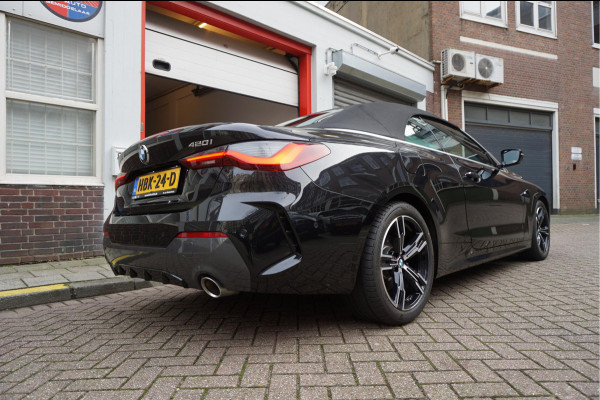 BMW 4 Serie Cabrio 420i High Executive 3x M-SPORT (Exterieur/ Interieur/ Onderstel) | BMW Garantie 12/2026 | Black on Black | Nieuwstaat | Keyless | Led | Apple | Memory | Virtual Cockpit | Sfeerverlichting