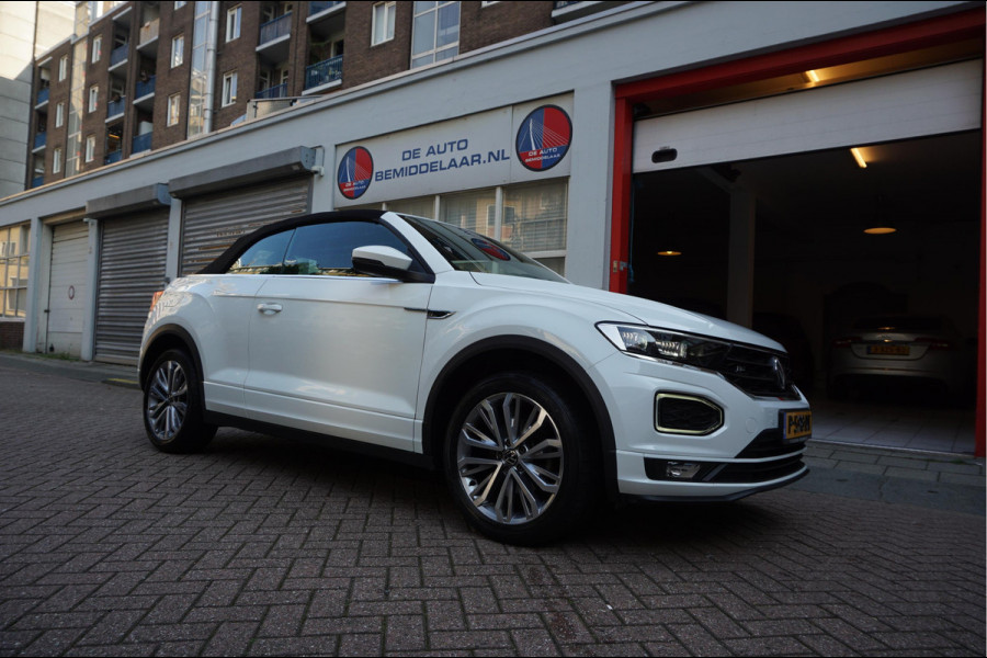 Volkswagen T-Roc Cabrio 1.5 TSI R-Line (3x) IQ-Drive Aut7 * BTW * Adaptive | Lane | Apple Carplay | Trekhaak | Keyless | Virtual Cockpit | Zeer Fraai