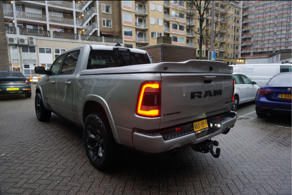 Dodge Ram 1500 5.7 V8 HEMI AWD AUT8 Limited Night Edition * Luchtvering * Panoramadak * Harman Kardon * Groot Navi * Head Up Display * GPS Volgsysteem * 4x stoelverwarming -ventilatie *