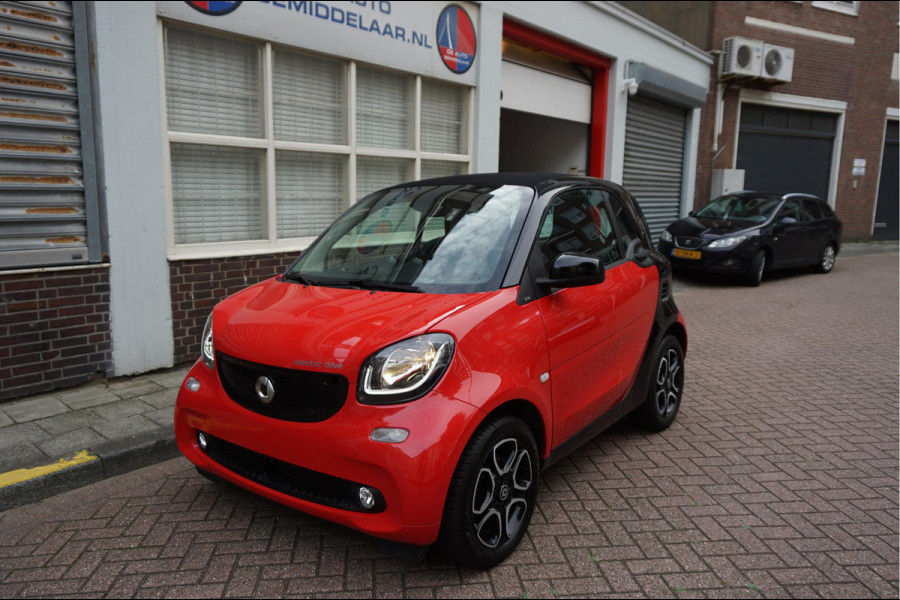 Smart Fortwo electric drive prime | LEER | NAVI | Verwarmd stuurwiel | Stoelverwarming |  Stoelverwarming | Cruise control | LED pakket | 15inch sportvelgen | Touchscreen Full Map Navigatie | BlueTooth interface | Mirrorlink/ Android Auto | Achteruitrijcamera | Parkeersensoren