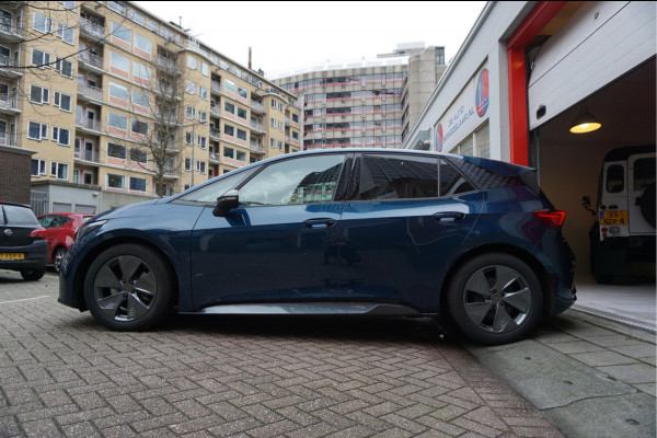 CUPRA Born Business One 62 kWh * Prachtige Aurora Blue * Audaptieve cruise | Lane Departure Stuurcorrectie | Apple Carplay | Sportonderstel | CUPRA Aerodynamica