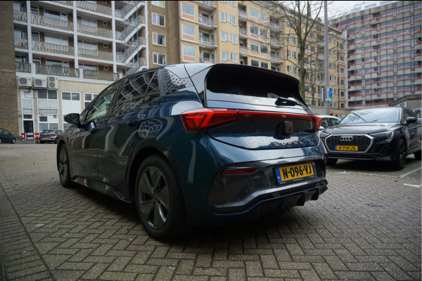 CUPRA Born Business One 62 kWh * Prachtige Aurora Blue * Audaptieve cruise | Lane Departure Stuurcorrectie | Apple Carplay | Sportonderstel | CUPRA Aerodynamica