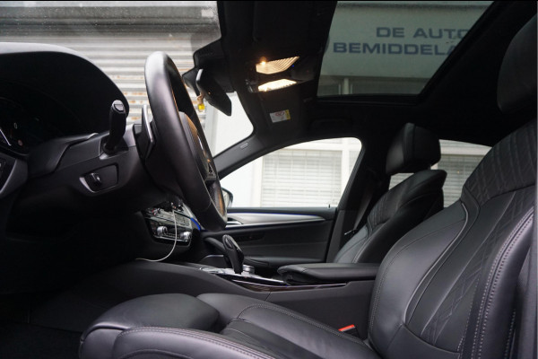 BMW 5 Serie 520i Business Edition Plus M-SPORT * LASER LEER ADAPTIVE Pack Memory Trekhaak NL Auto Dealer onderhouden