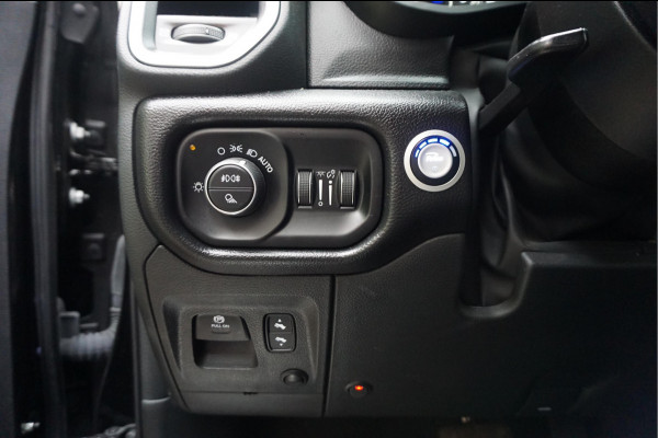 Dodge Ram 1500 5.7 V8 4x4 Crew Cab Laramie Sport | PANO | LPG Grote NAVI | Apple Carplay | 4x stoel- en stuurverwarming | Stoelventilatie | Bypass klep | 22inch | LED pakket