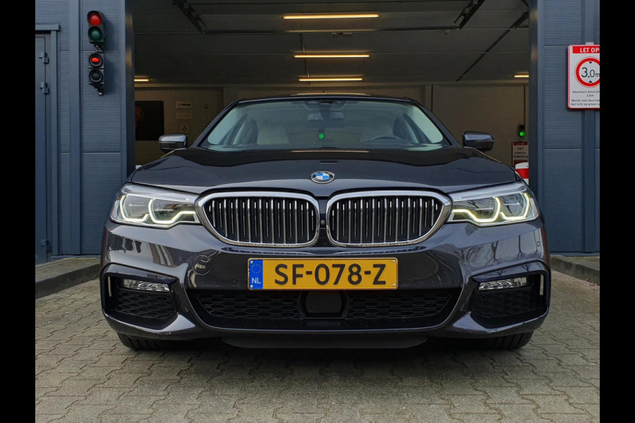 BMW 5 Serie 530e iPerformance High Executive / M-SPORT / SCHUIF-KANTELDAK / STUURVERW. / WIRELESS CHARG. / 360CAM / ACC / NAPPA !